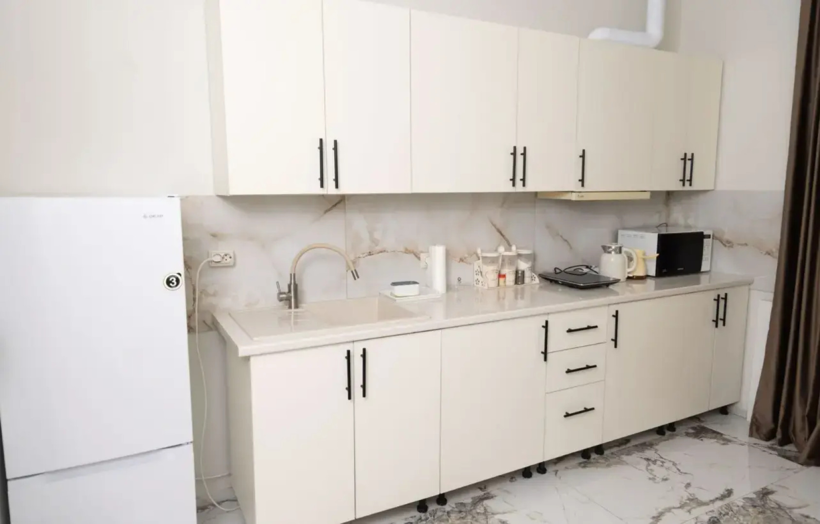 Отель Корона