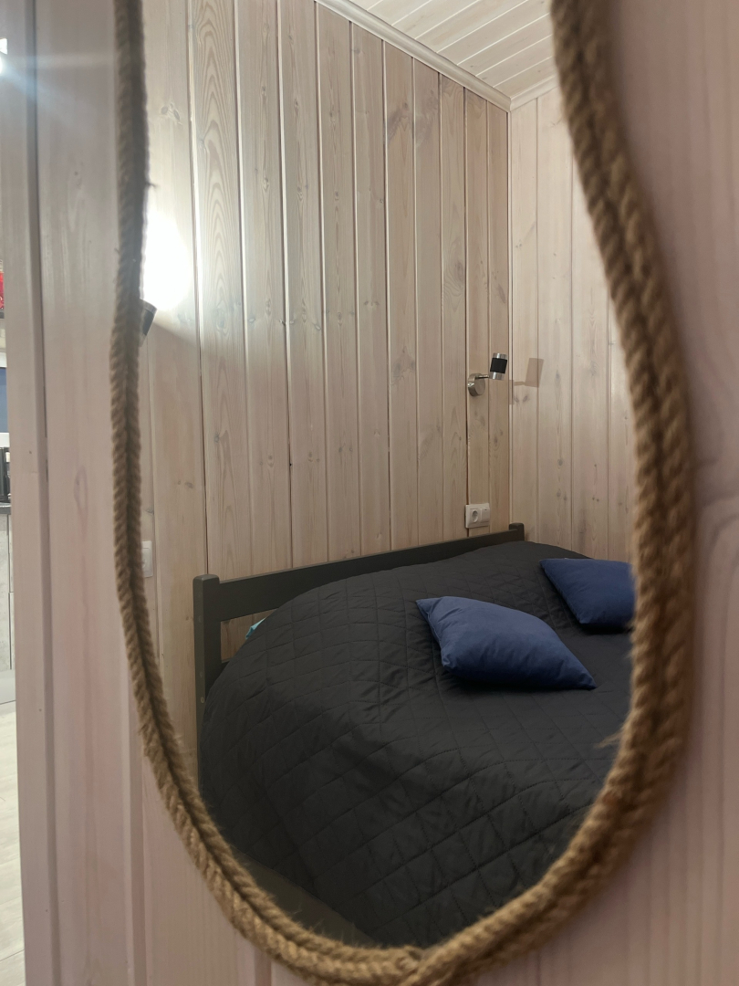 Частный дом  Belov House  с панорамным остеклением у леса