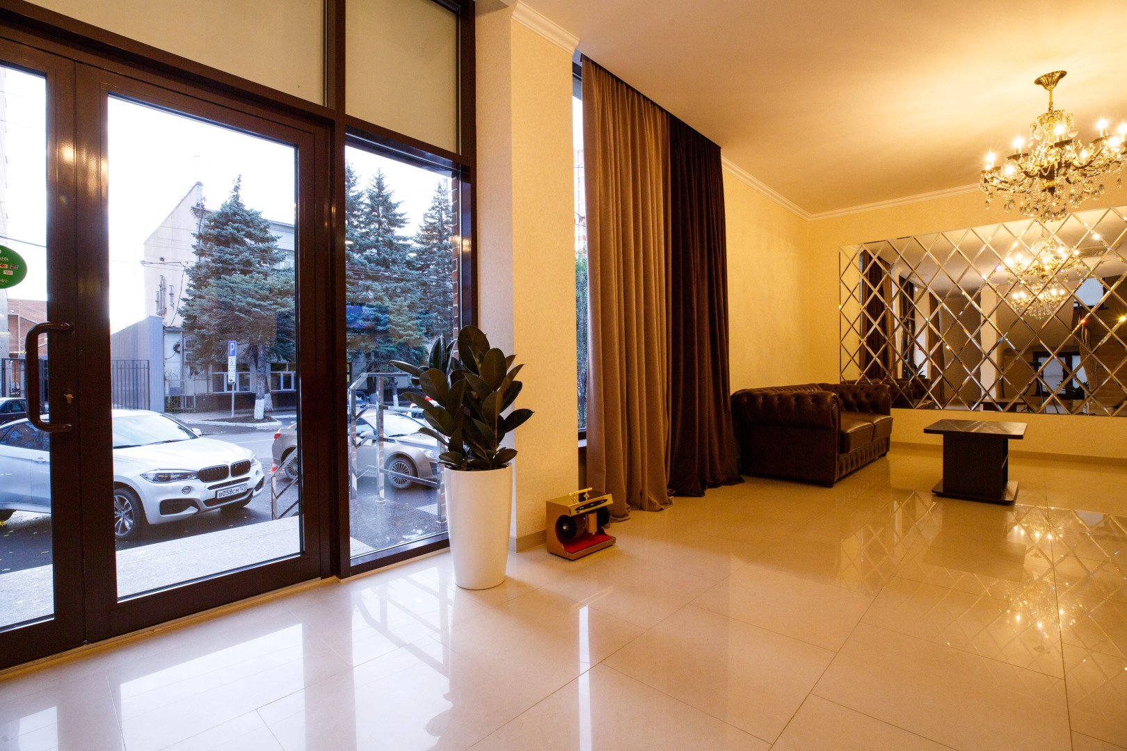 Отель Мелитон