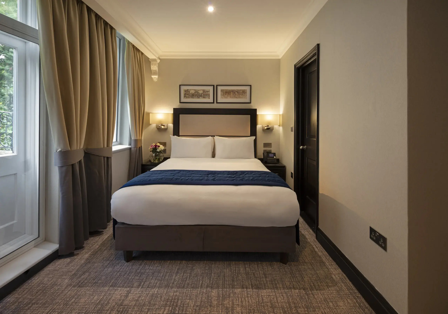 Wellington Hotel by Blue Orchid