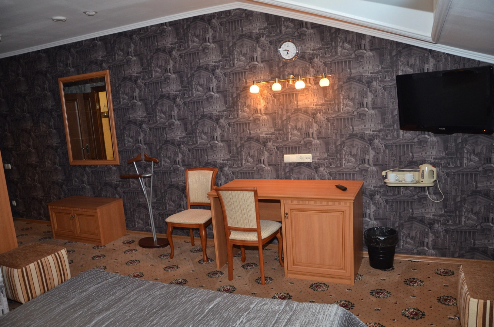 Отель Семь Пятниц