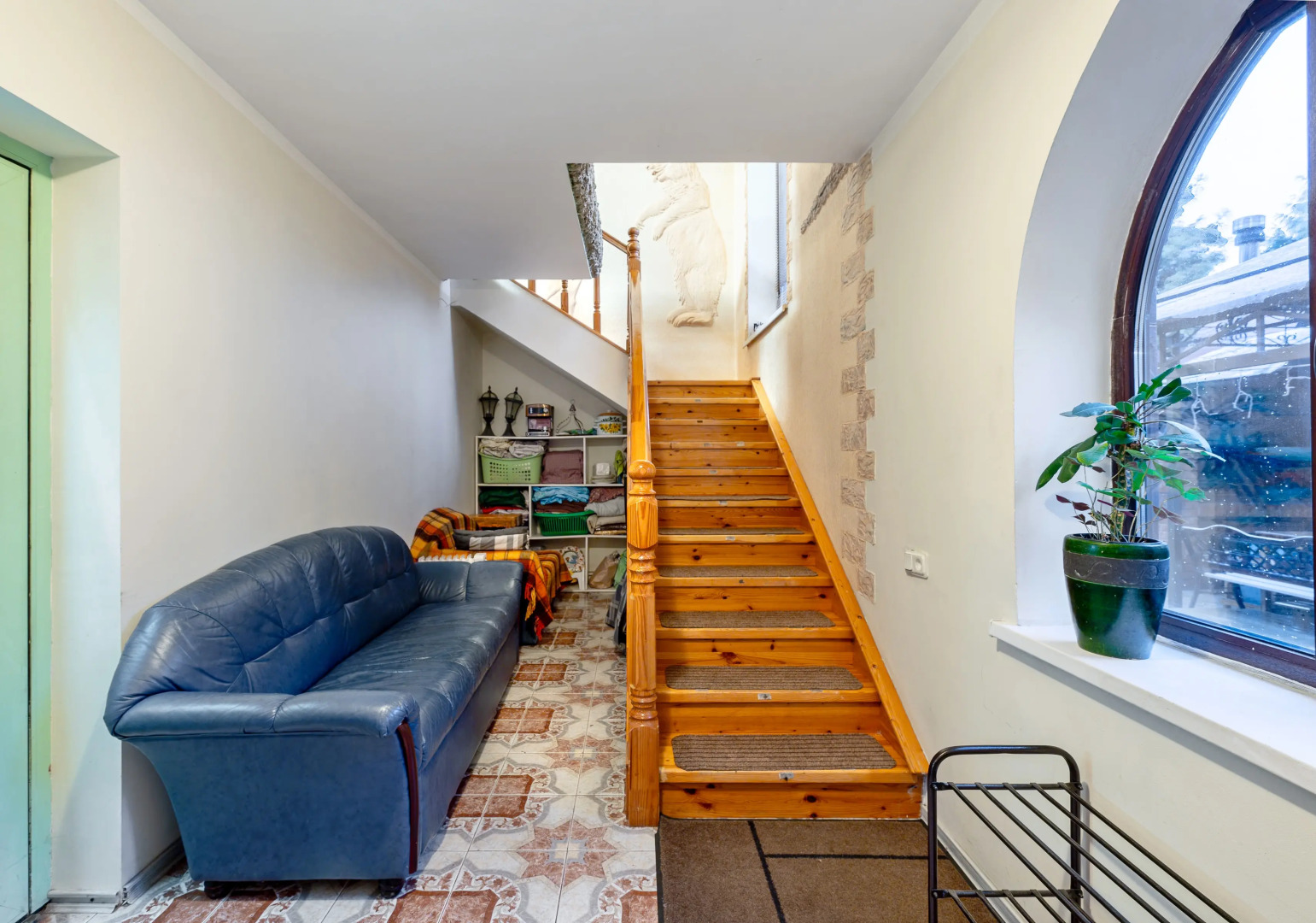 Гостевой дом Уютный с большой беседкой и классной баней