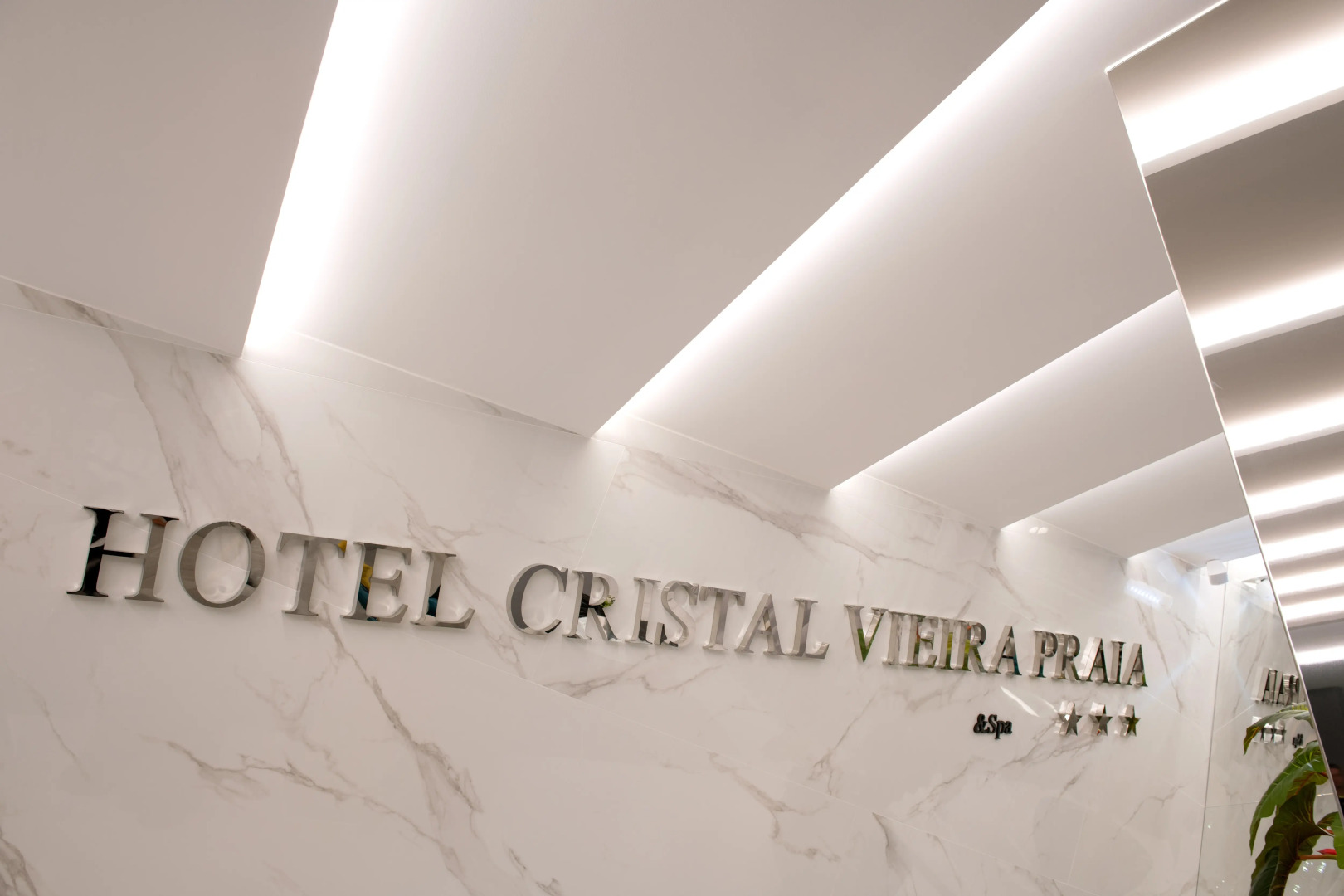 Отель Cristal Vieira Praia & SPA