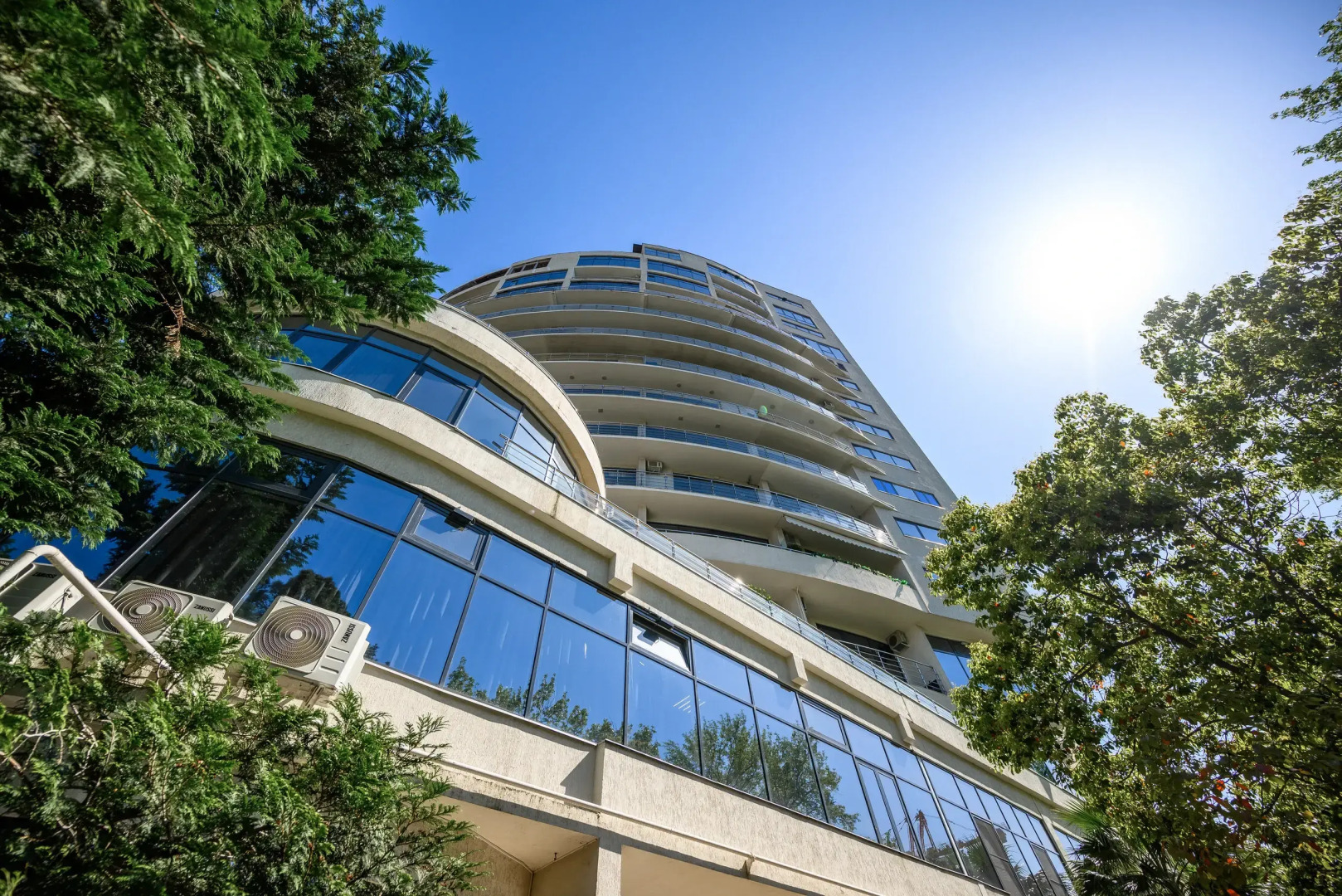 Апартамент Люкс Красивейший в ЖК «Барселона парк» с большим балконом и видом на море