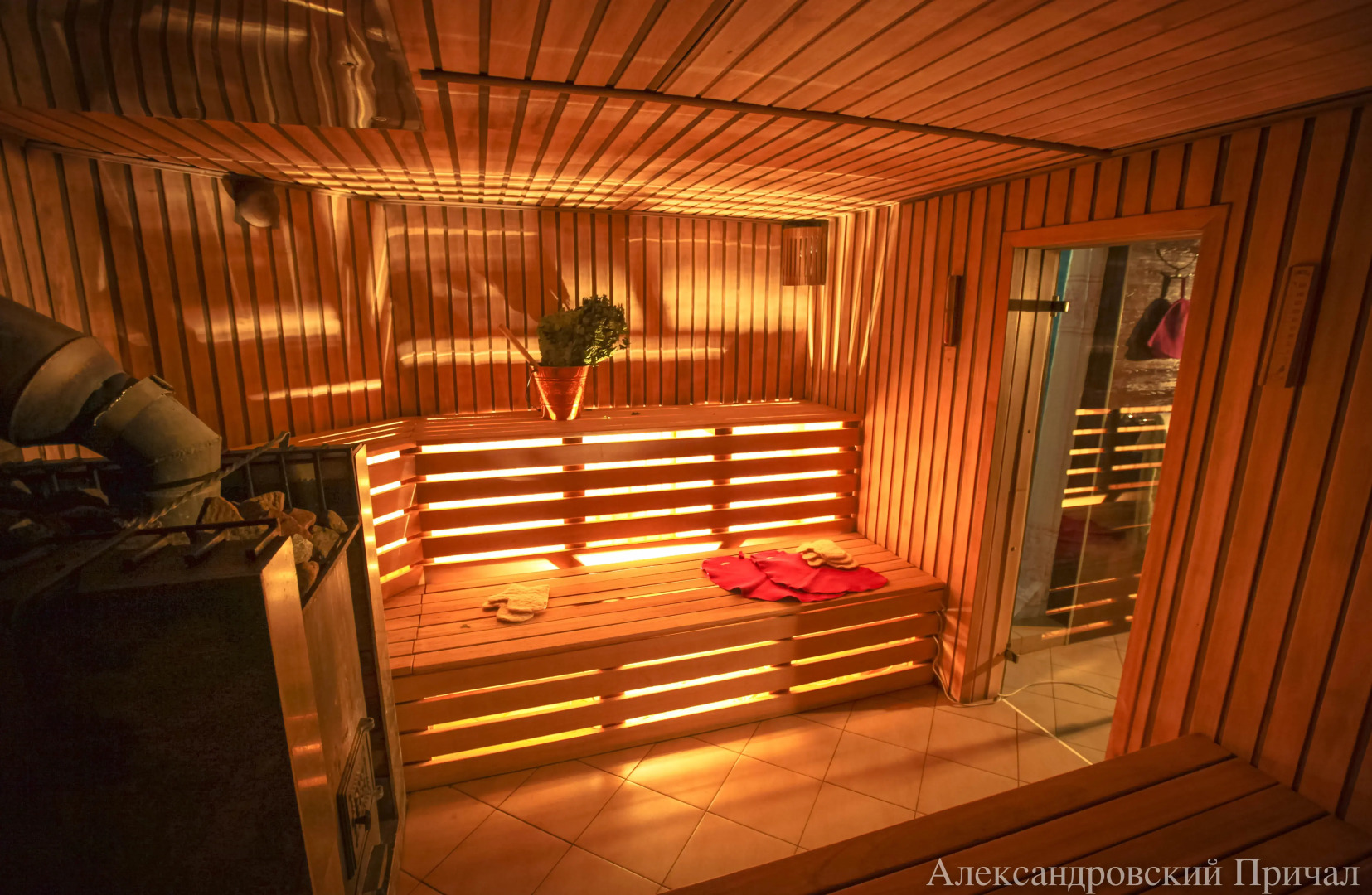 Отель Гостиничный рыболовно-охотничий комплекс Александровский Причал