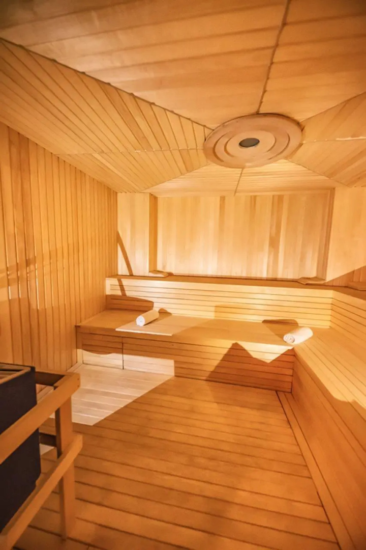 Meta Business Hotel