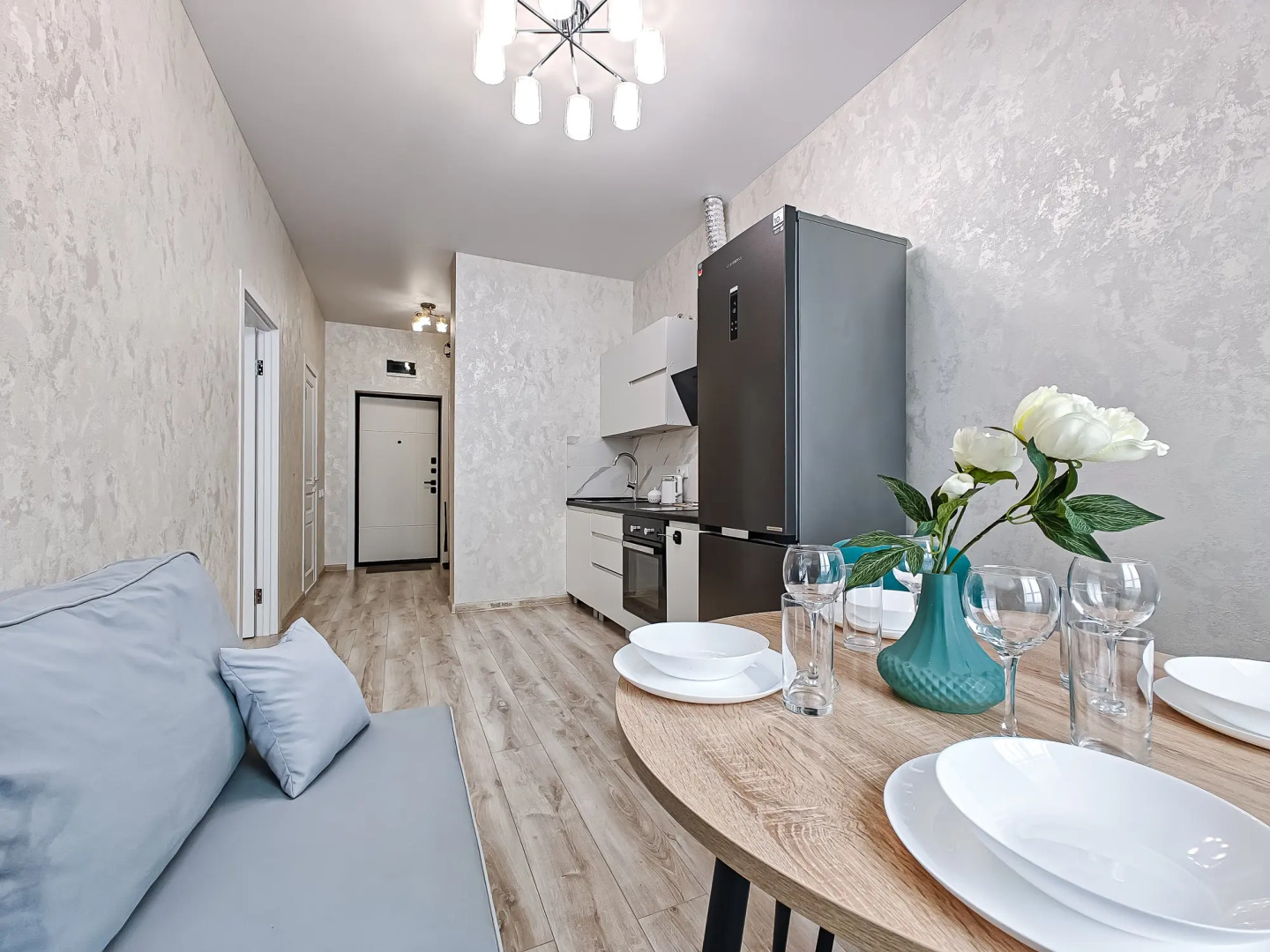 Апартаменты Евродвухкомнатные Stepanenkov на Военной 51