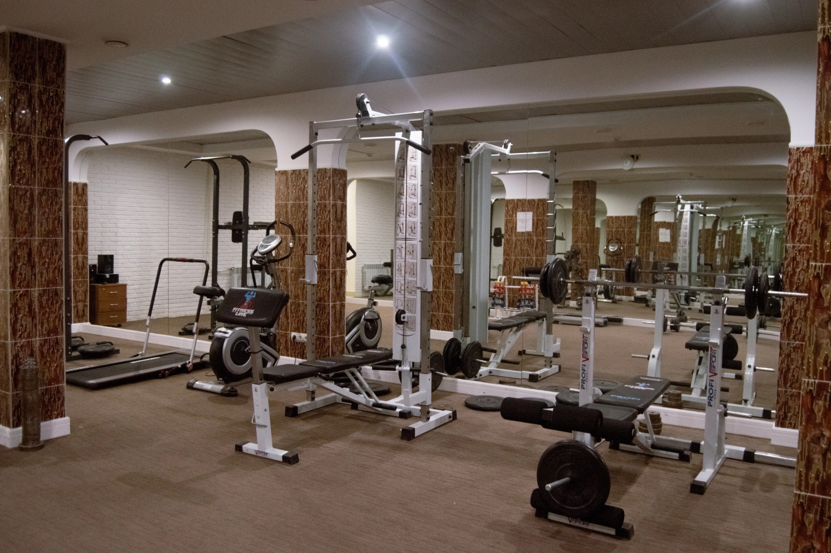 Гостиничный комплекс "Золотой слон"