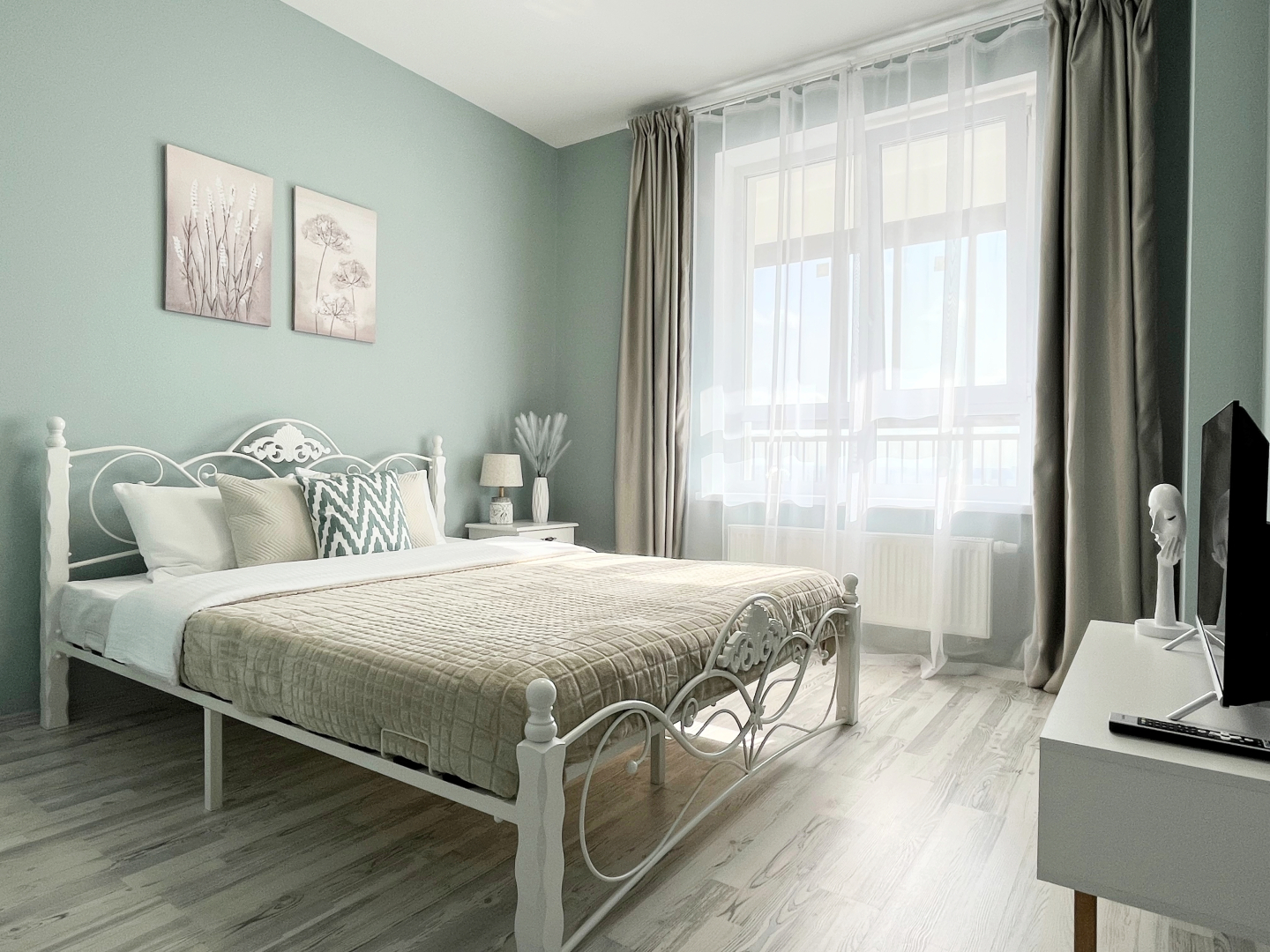 Апартаменты с прекрасным видом у ТРЦ Радуга парк