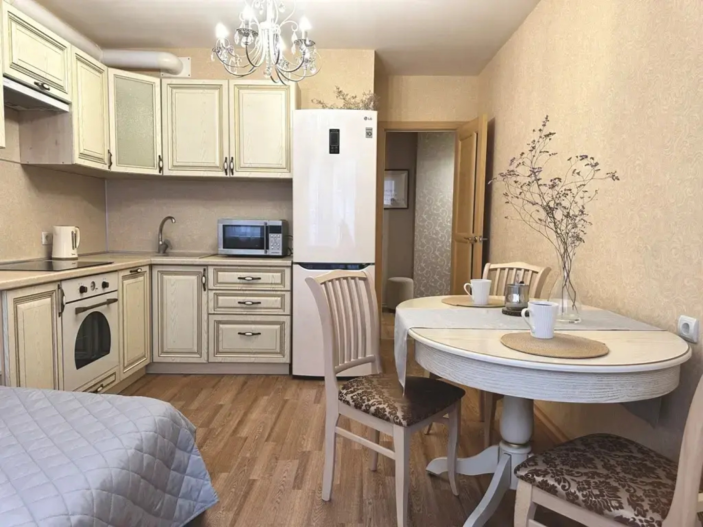 Квартира на улице Невзоровых 64к1