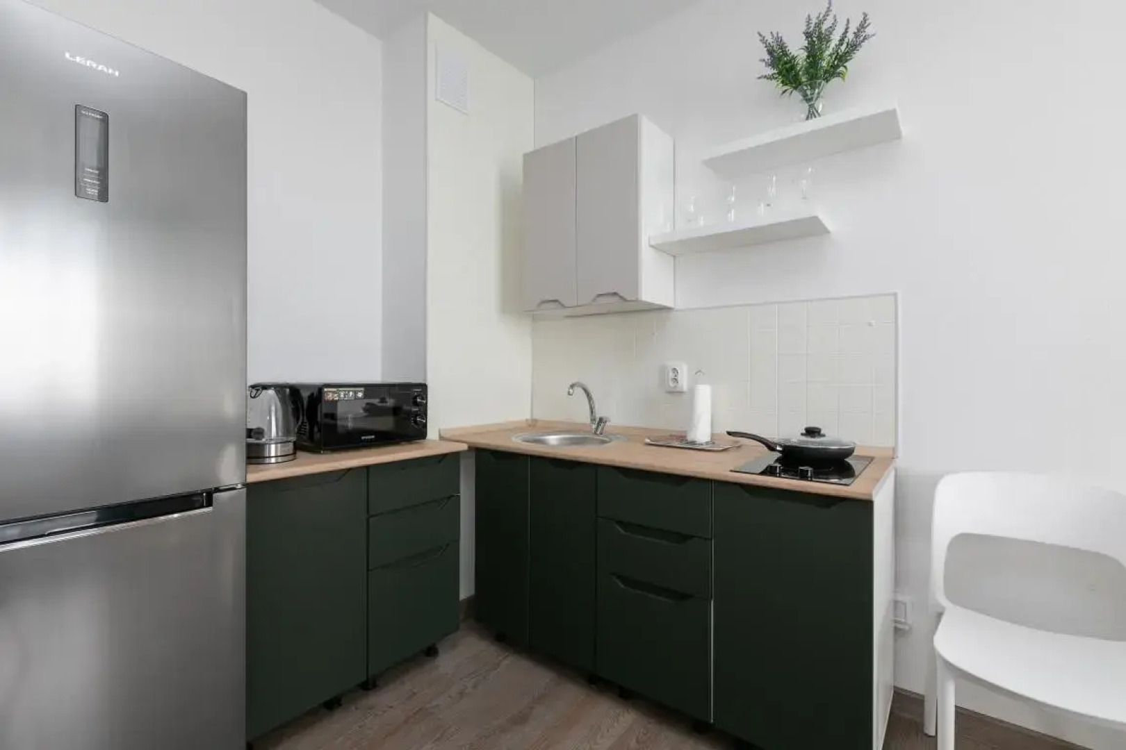 Двухкомнатные апартаменты Этажидейли возле ЖД вокзала