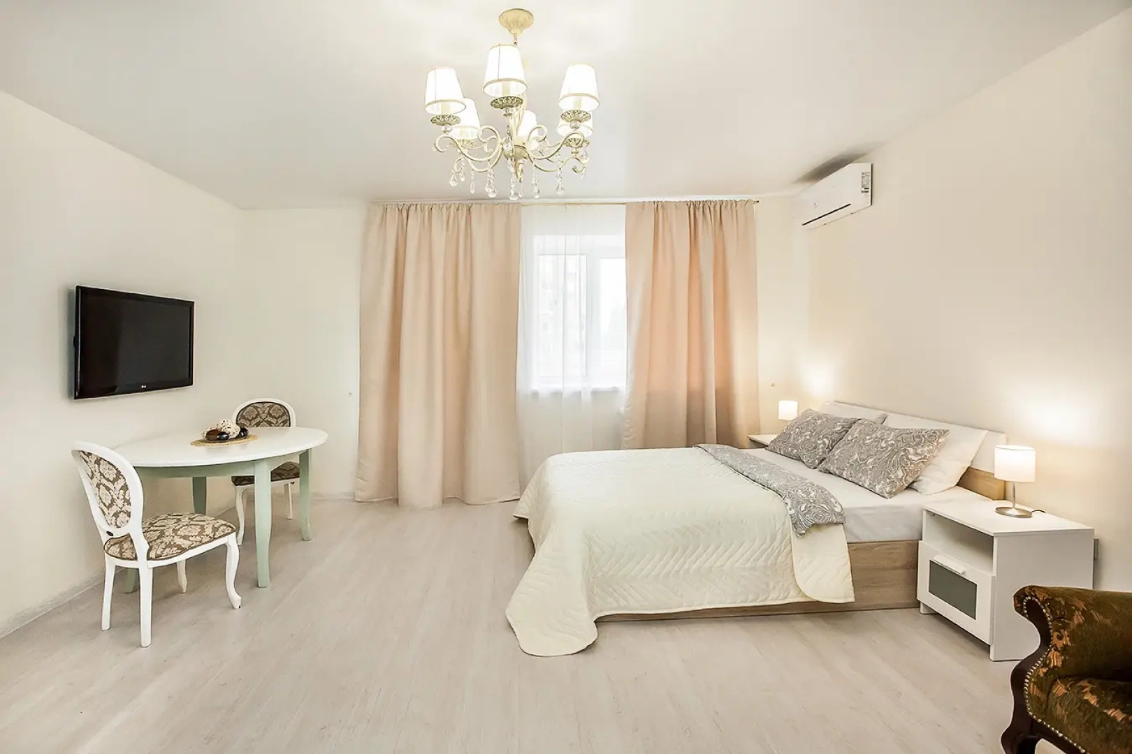 Квартира Белая