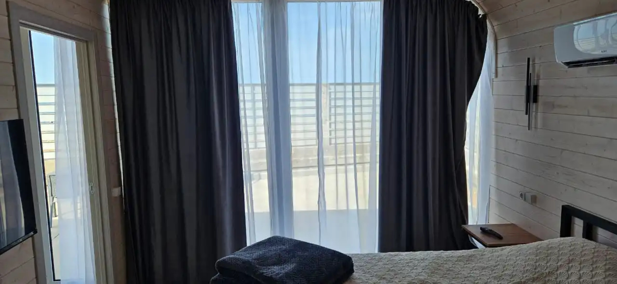 Бунгало Капсульный Отель на 4 человека у моря