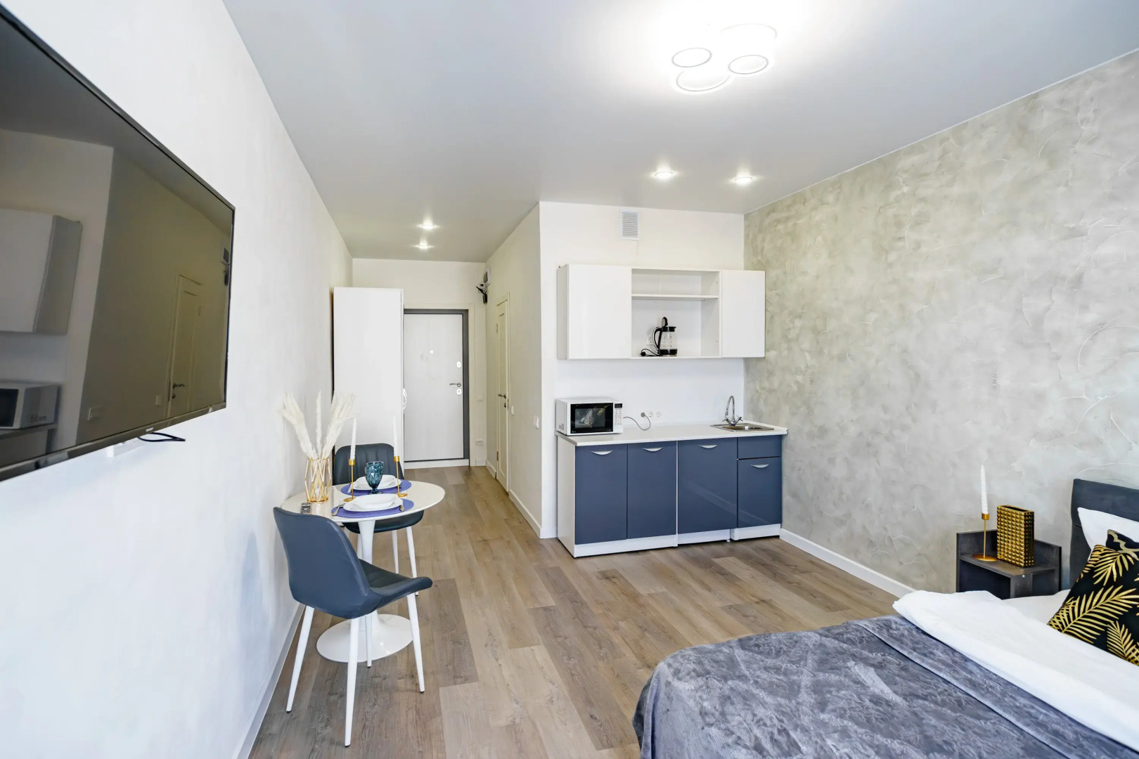 Апартаменты Брутальный Лев на 23 этаже с панорамным видом на реку