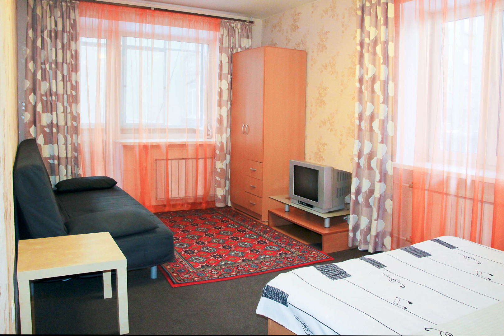 Апартаменты АЛЛиС-ХОЛЛ Сакко и Ванцетти 60