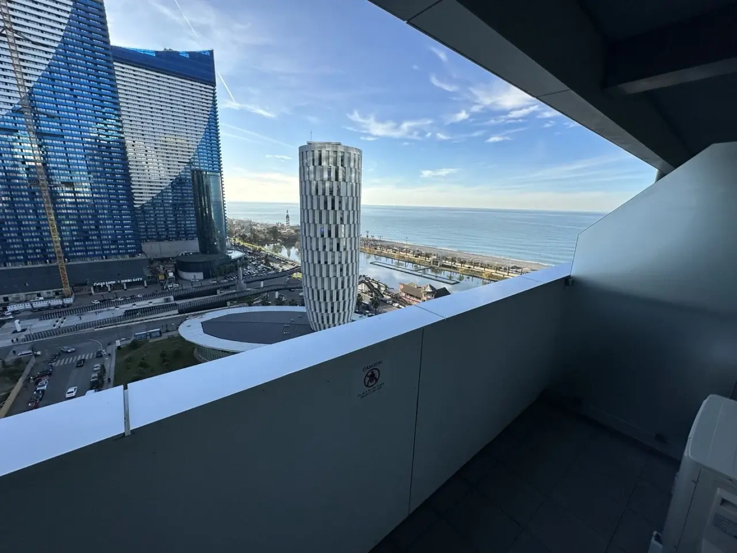 Апартаменты с видом на первой линии моря в 5* Апарт-отеле (Новый Батуми, центр набережной) (13)