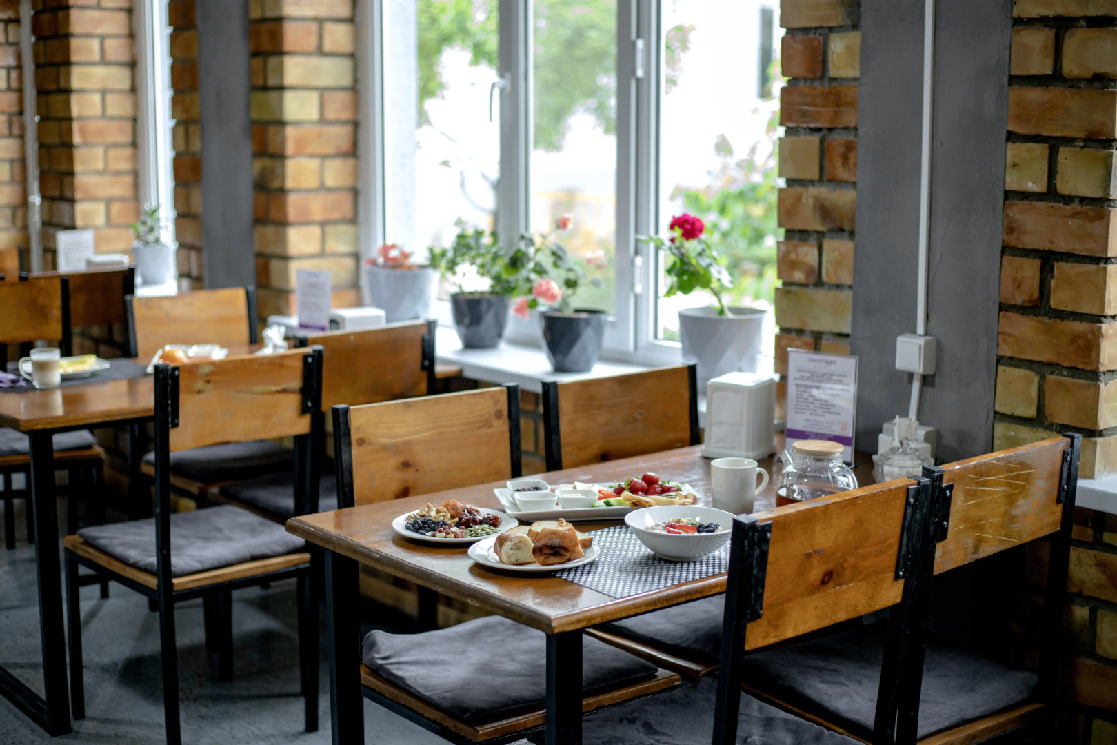 Отель Good Night KG