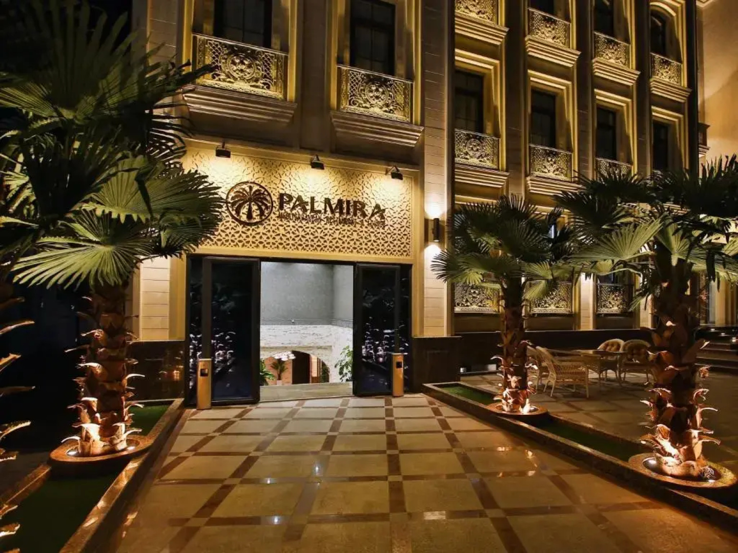 Отель Paradise Plaza Luxury