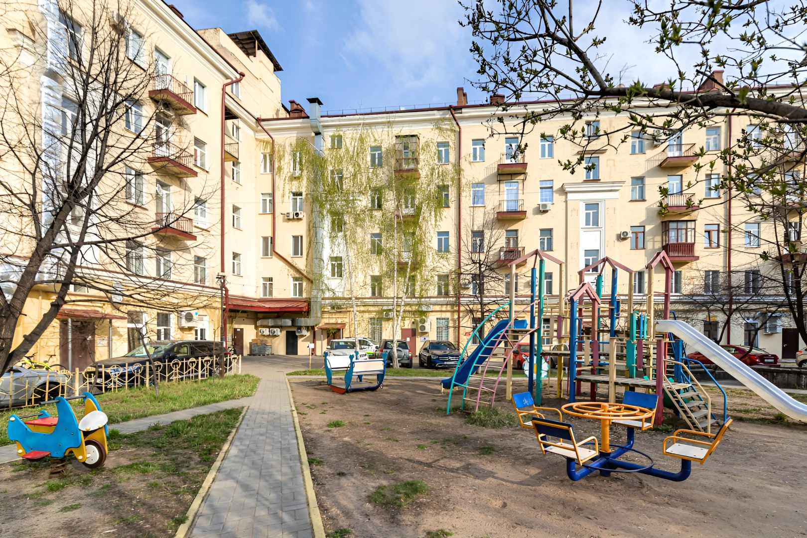 Апартаменты Трехкомнатные в сердце столицы