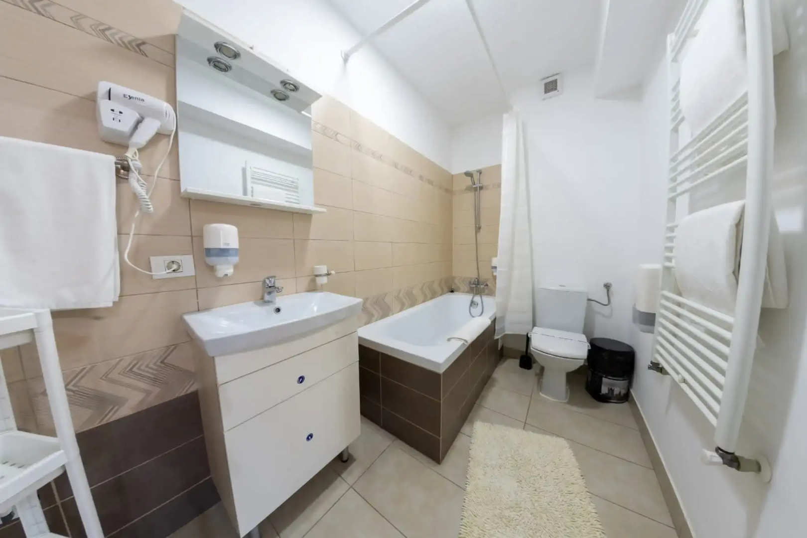 Отель Avenue Parliament