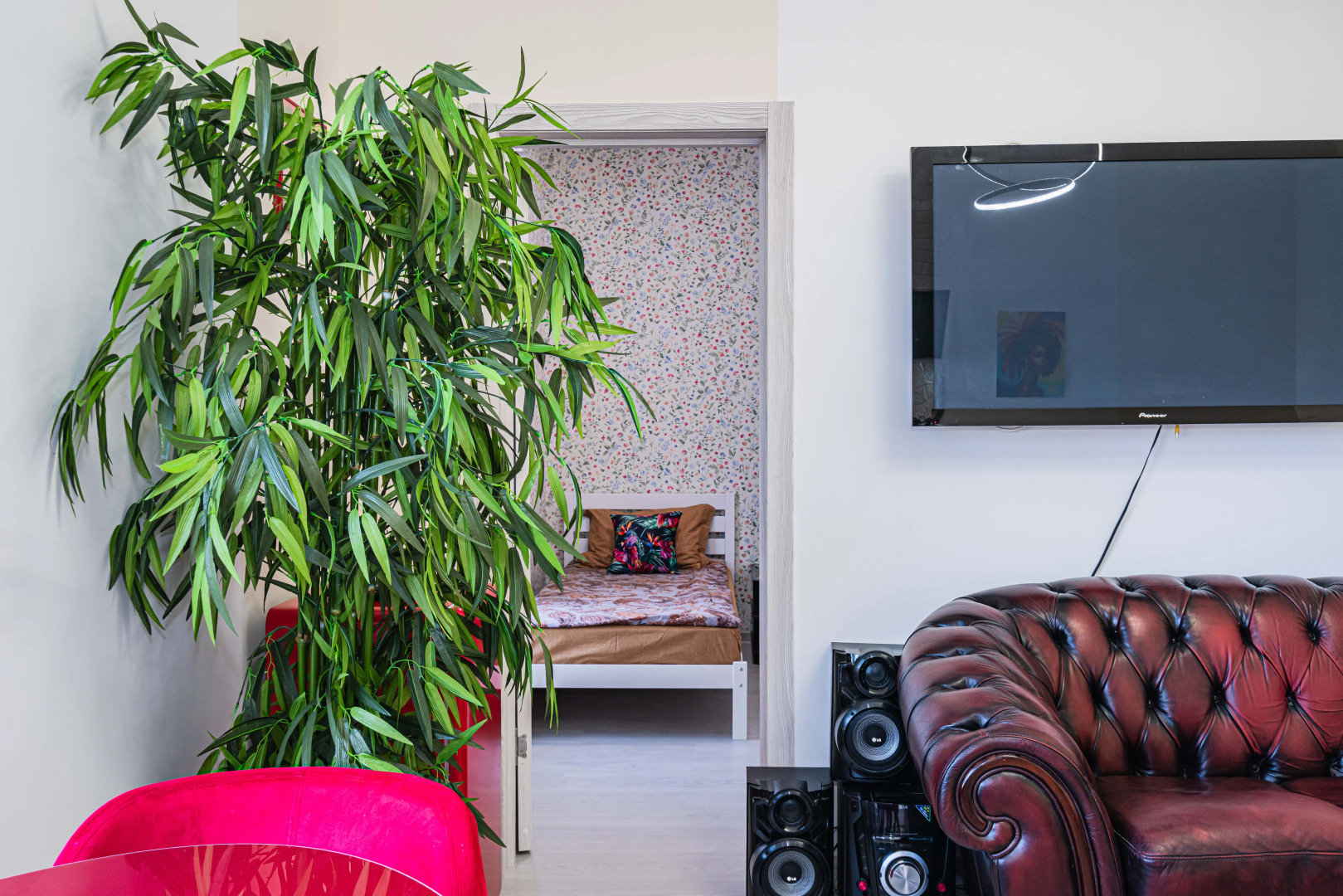 Квартира БалтАтлантик номер в стиле Красный Дракон