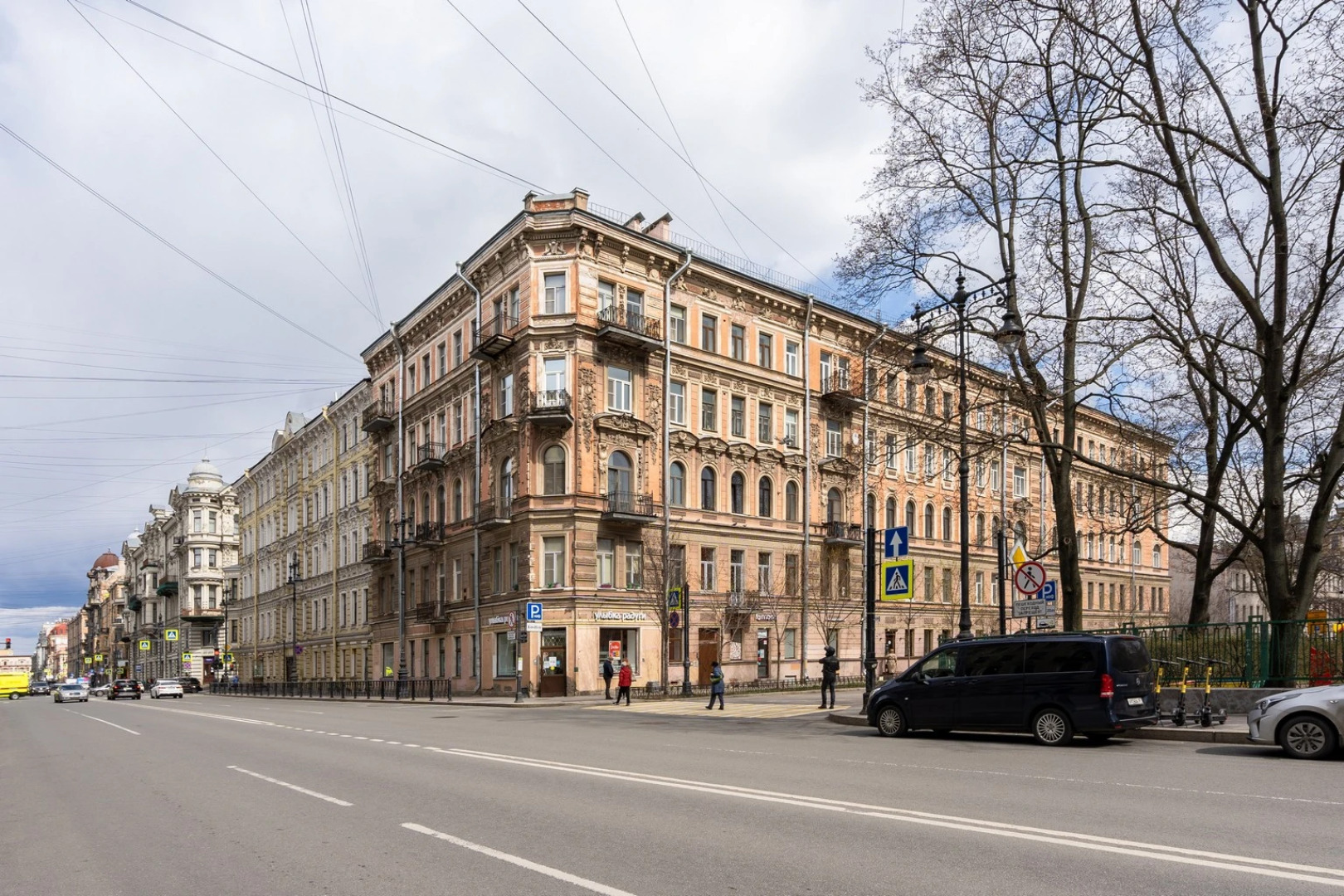 Апартаменты LetYourFlat Boutique