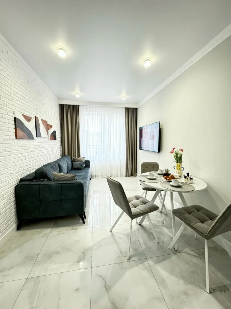 Апартаменты на Римской 5