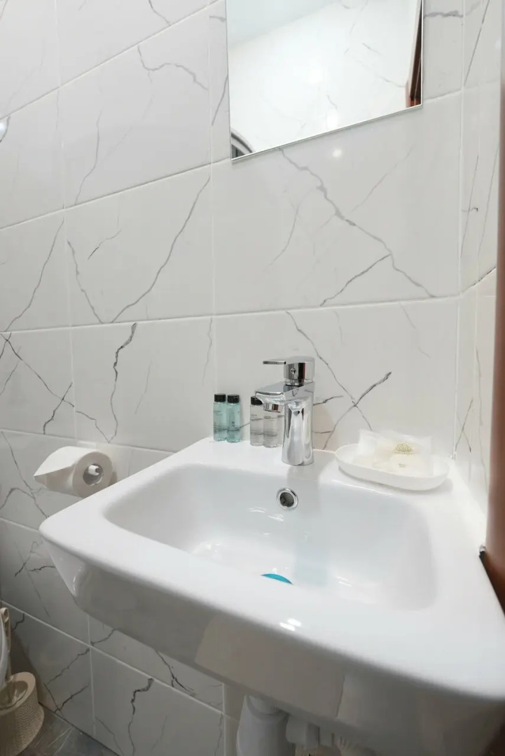 Отель Афина