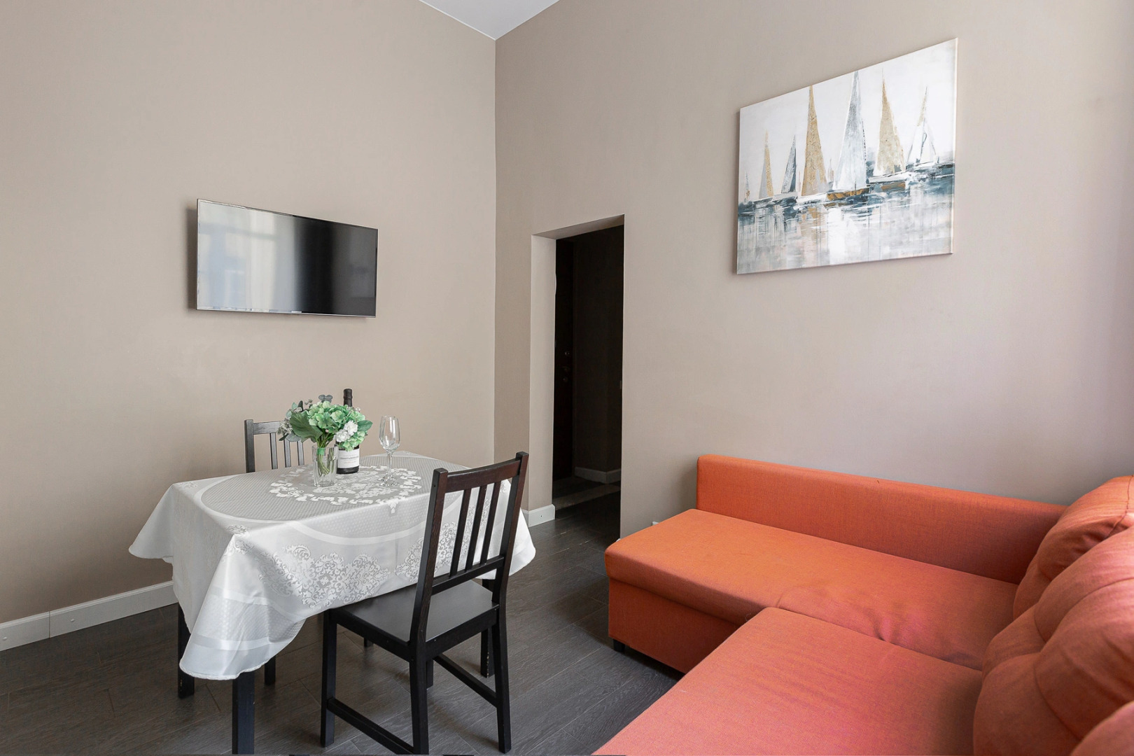 Апартаменты на Караванной