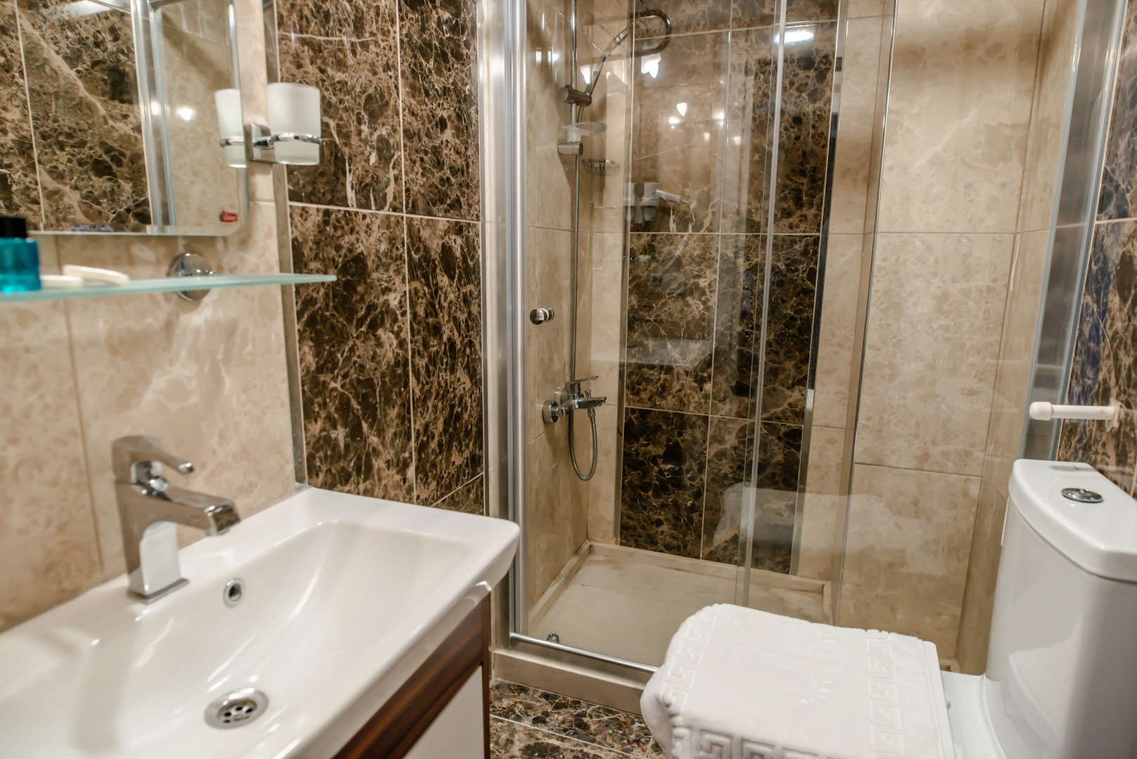 Отель The Camelot