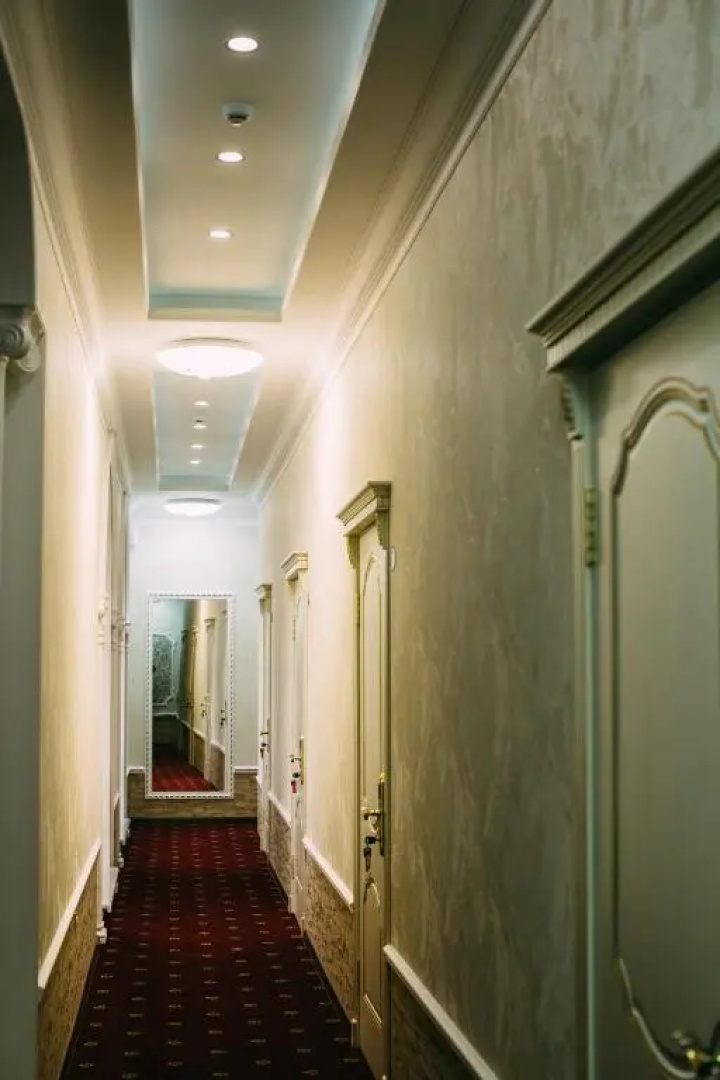 Отель Caesar Royal Palace