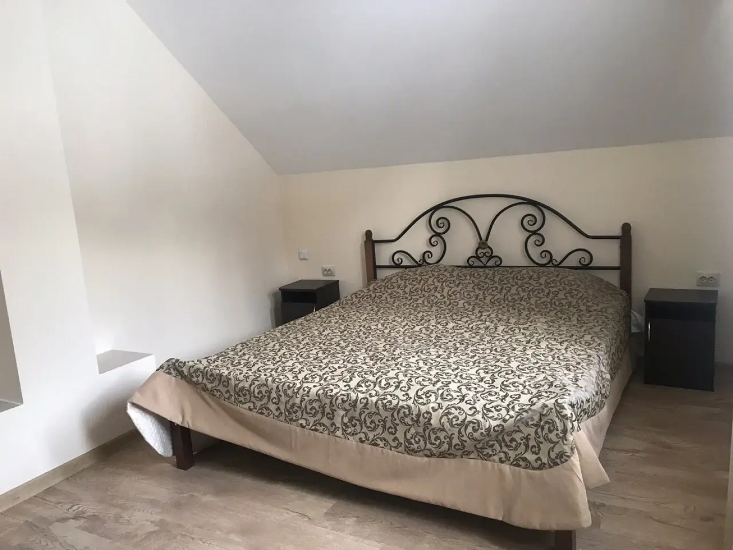 Platform Guest House