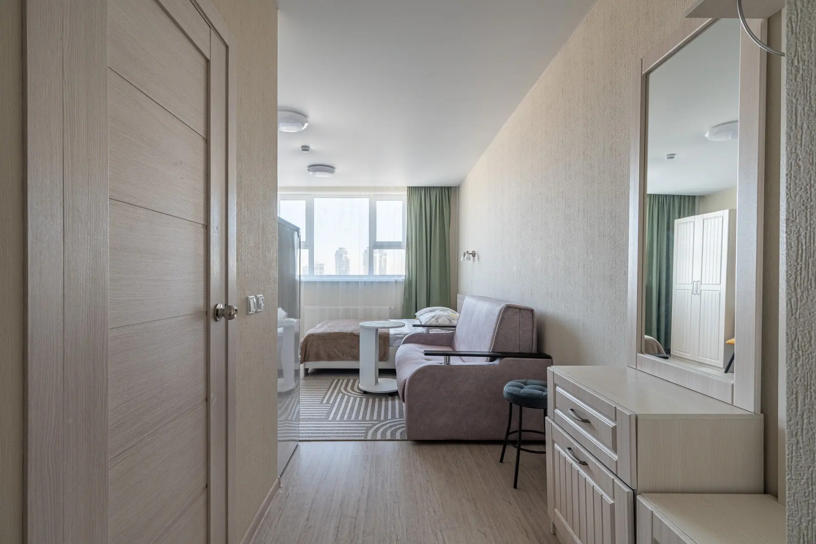 Апартаменты Уютная студия 20 этаж центр южный автовокзал