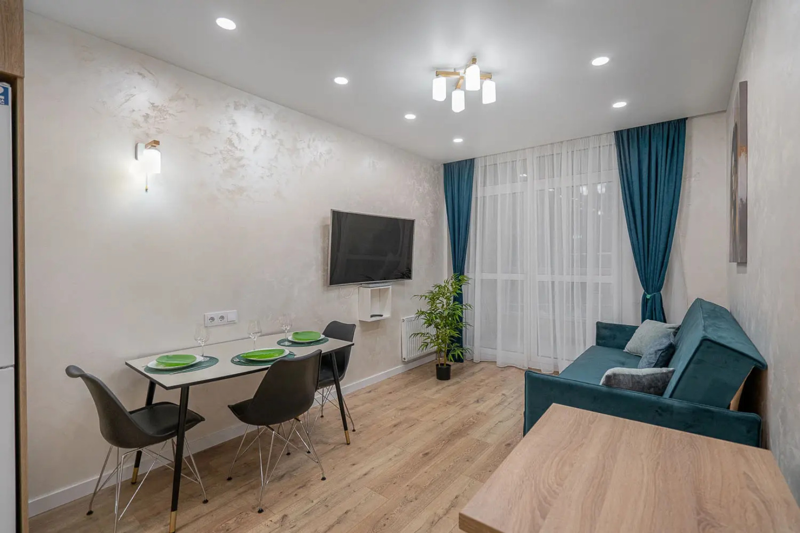 Двухкомнатные Апартаменты Ladgorna на Макаёнка 12к