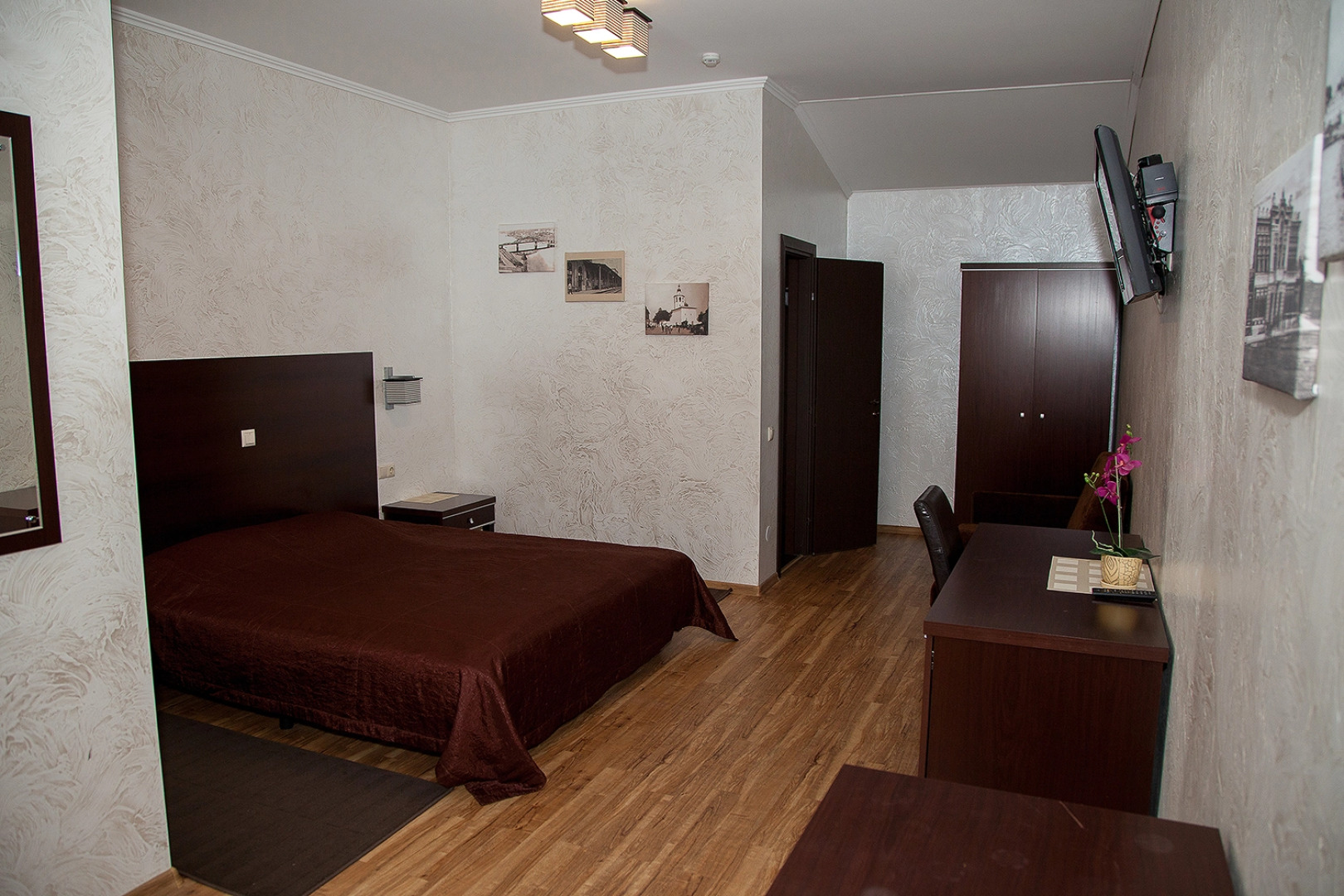 Отель Колос