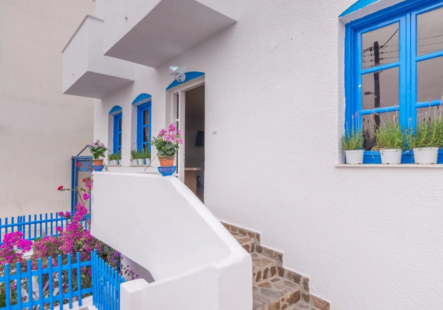 Отель Milos Inn