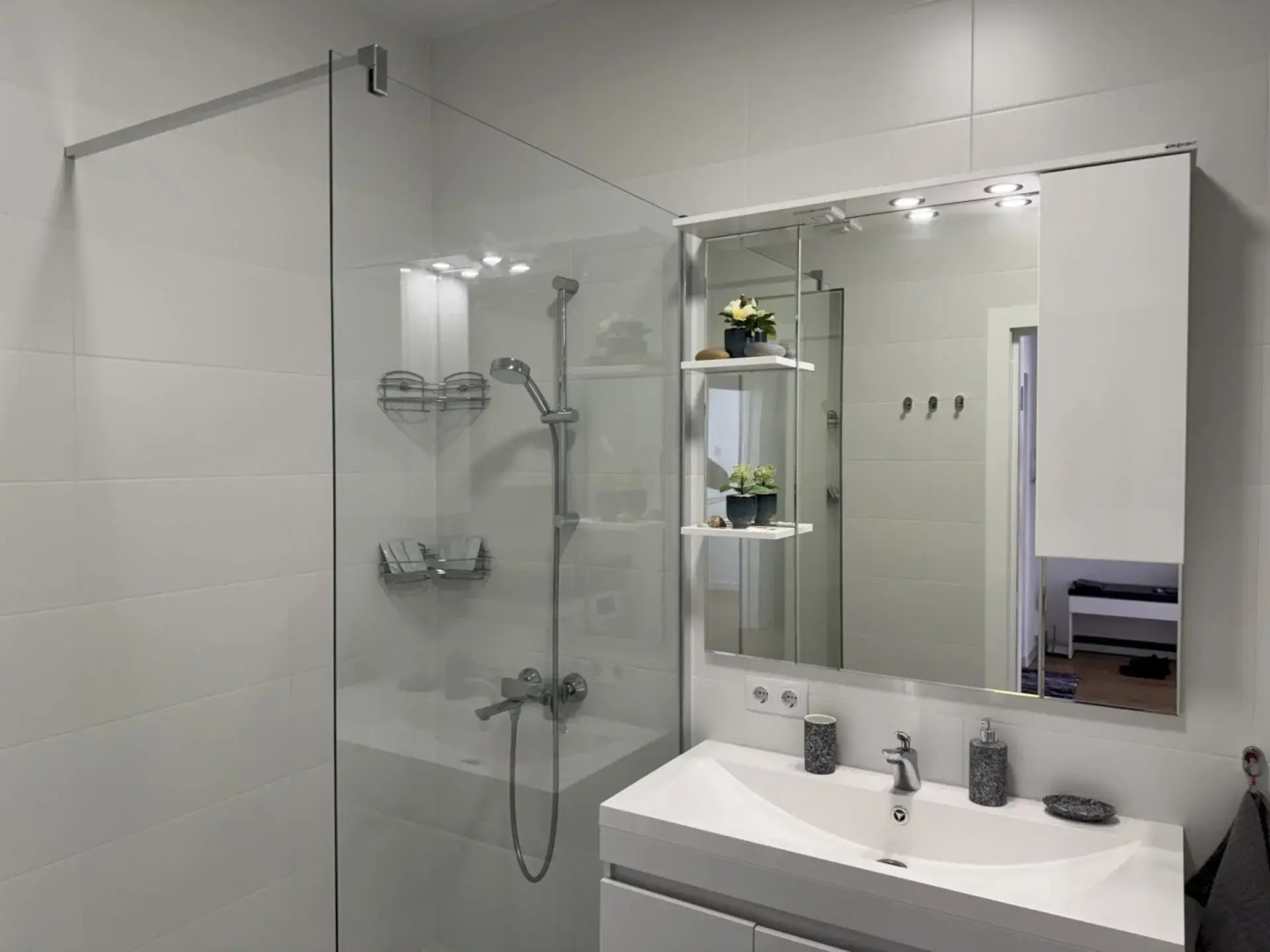 Квартира 094 1-комнатная с Балконом у Моря и Бассейн на Территории