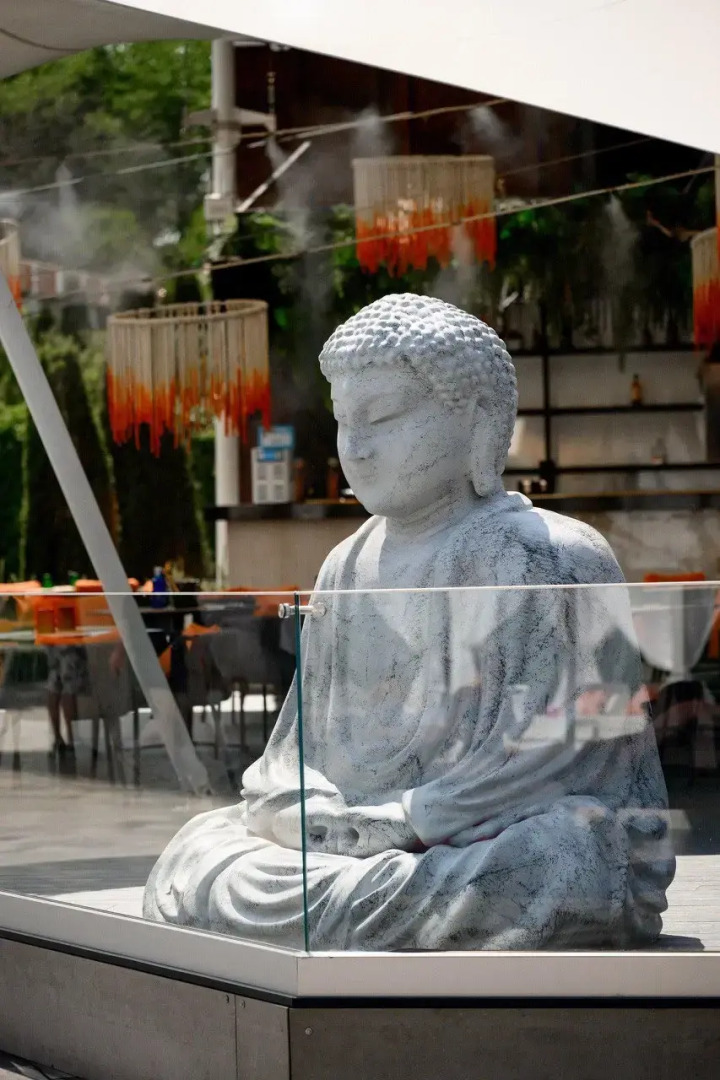 Отель BOUTIQUE HOTEL EMBARGO