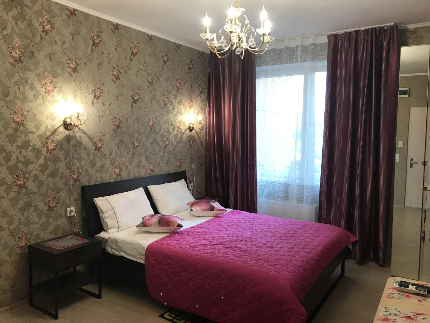 Отель Crocus Star