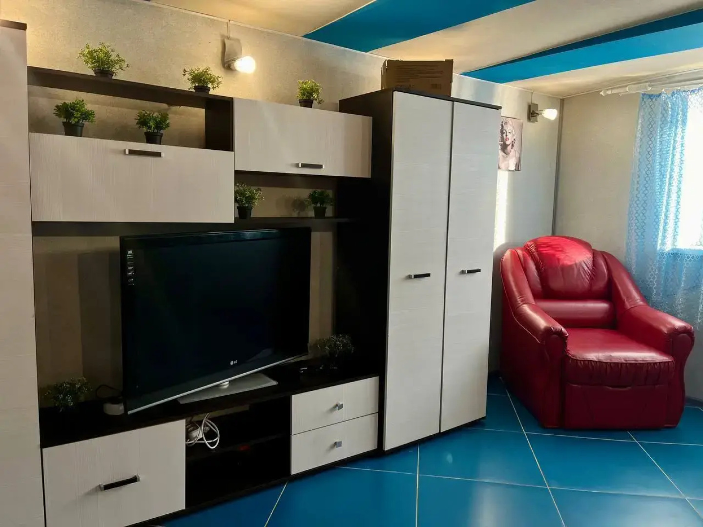 Частный дом двухэтажный на 1-й Лесной улице 1