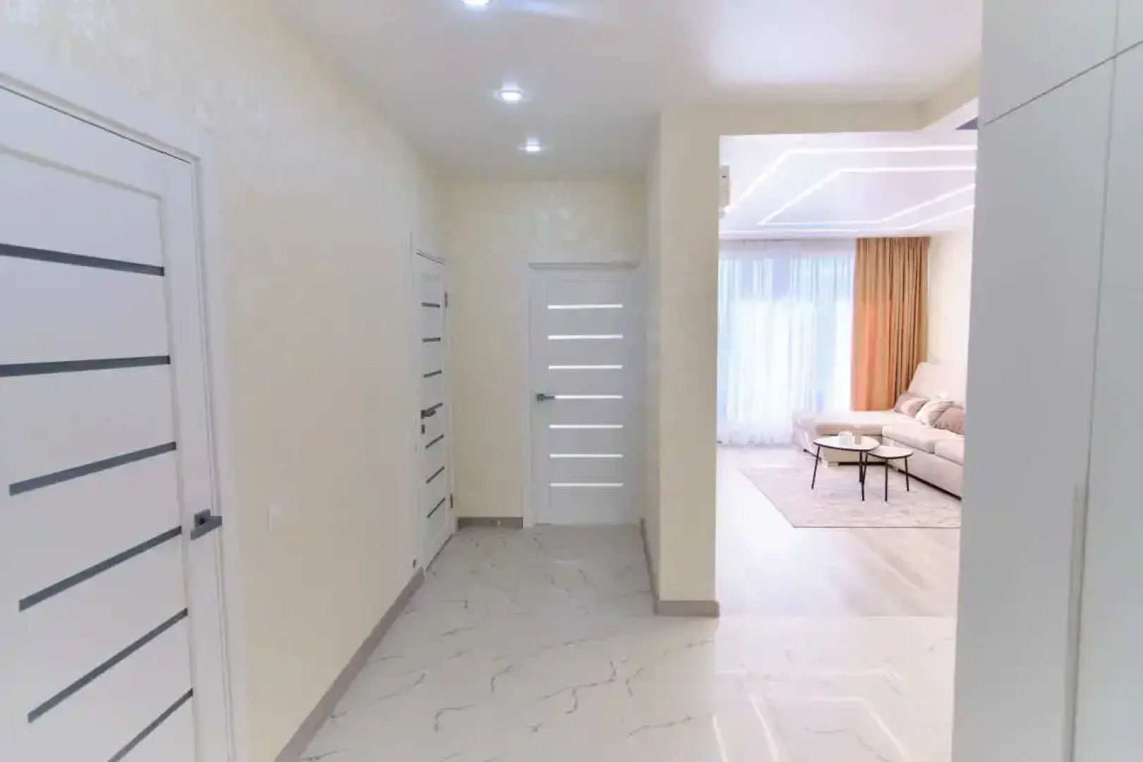 Апартаменты Дизайн 75м2 в Центре Города