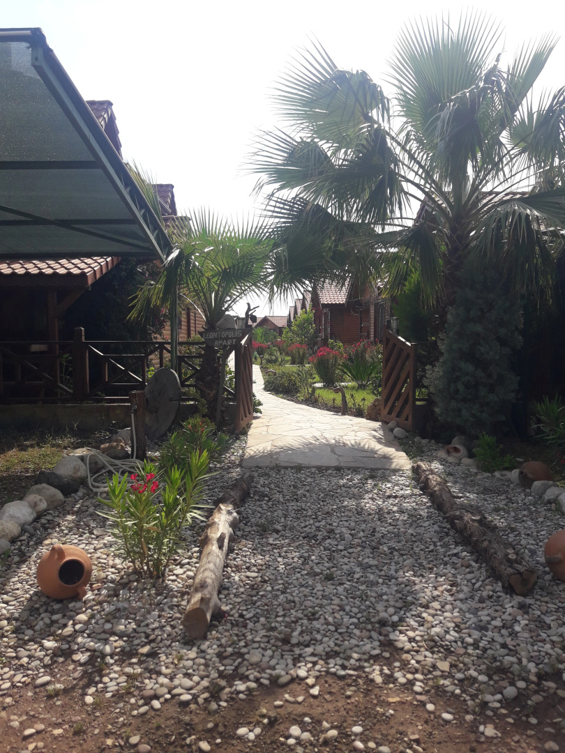 Апарт-Отель Leontopolis