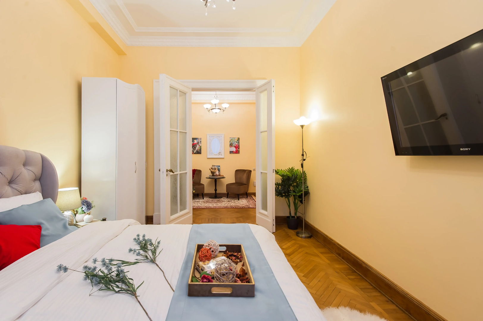 Квартира GM Apartments в Легендарной Сталинской высотке