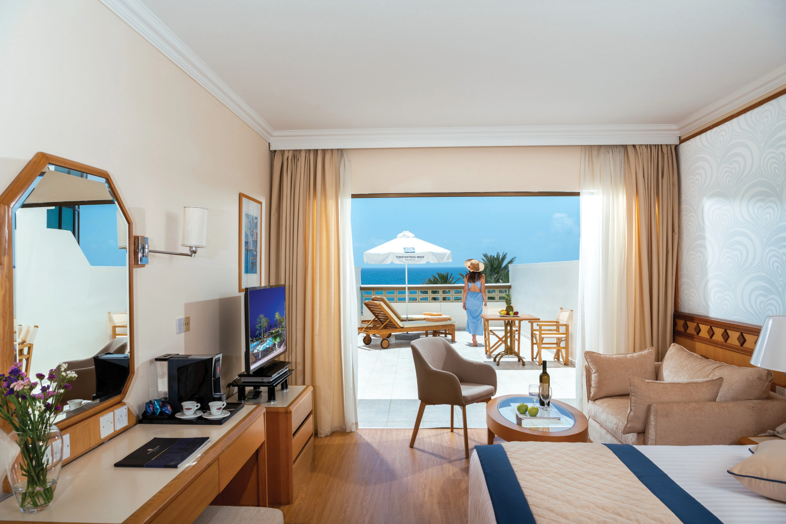 Отель Constantinou Bros Athena Beach