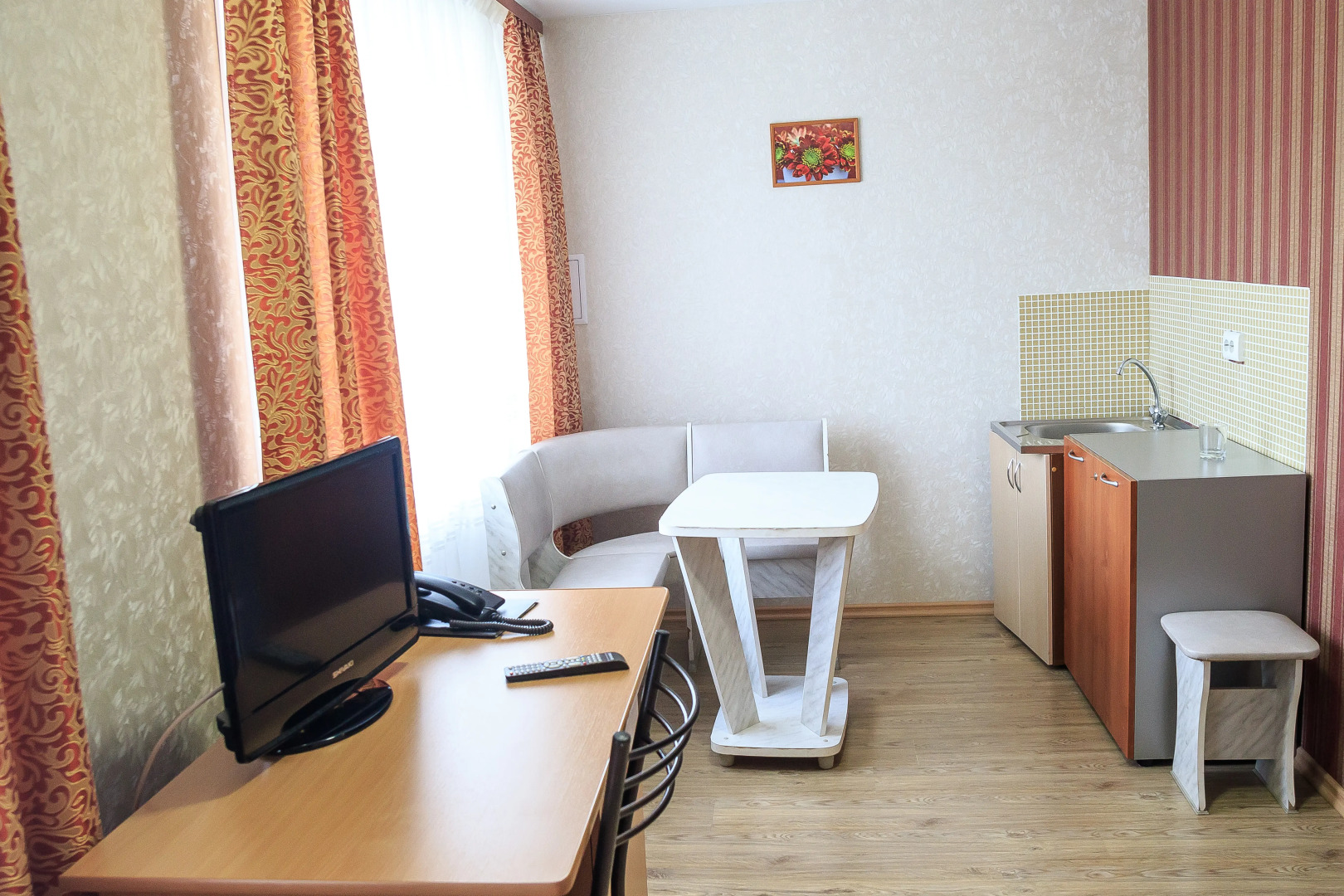 Отель Единство