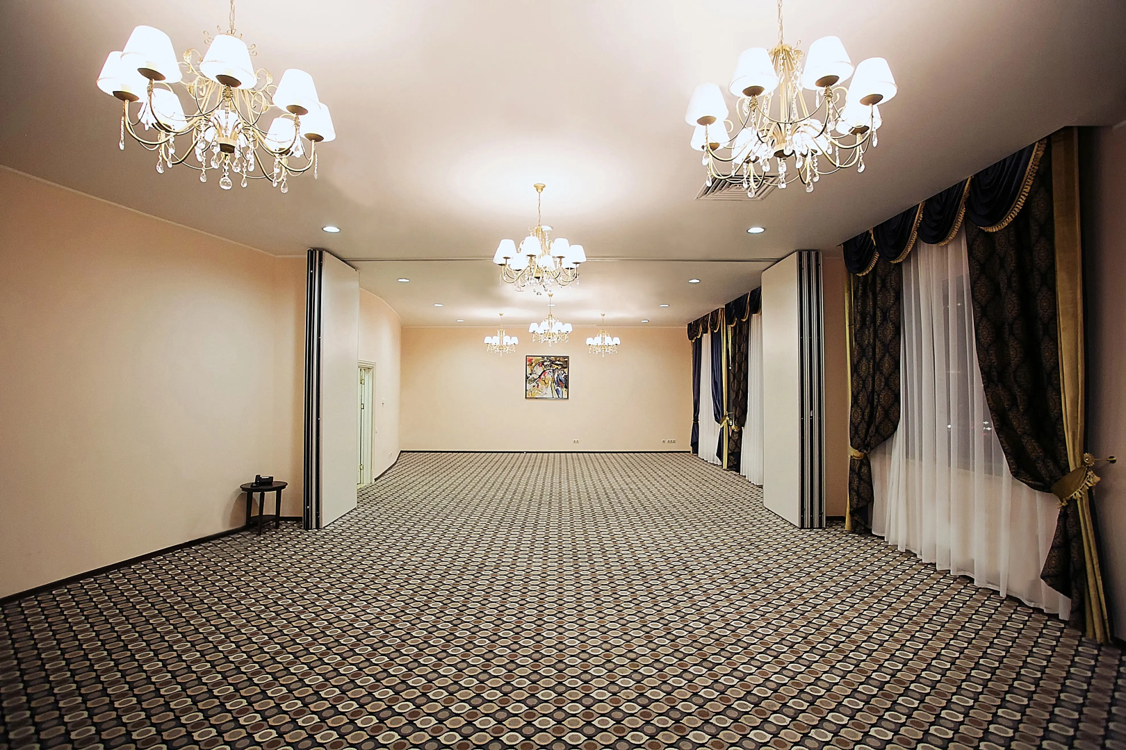 Отель Милан