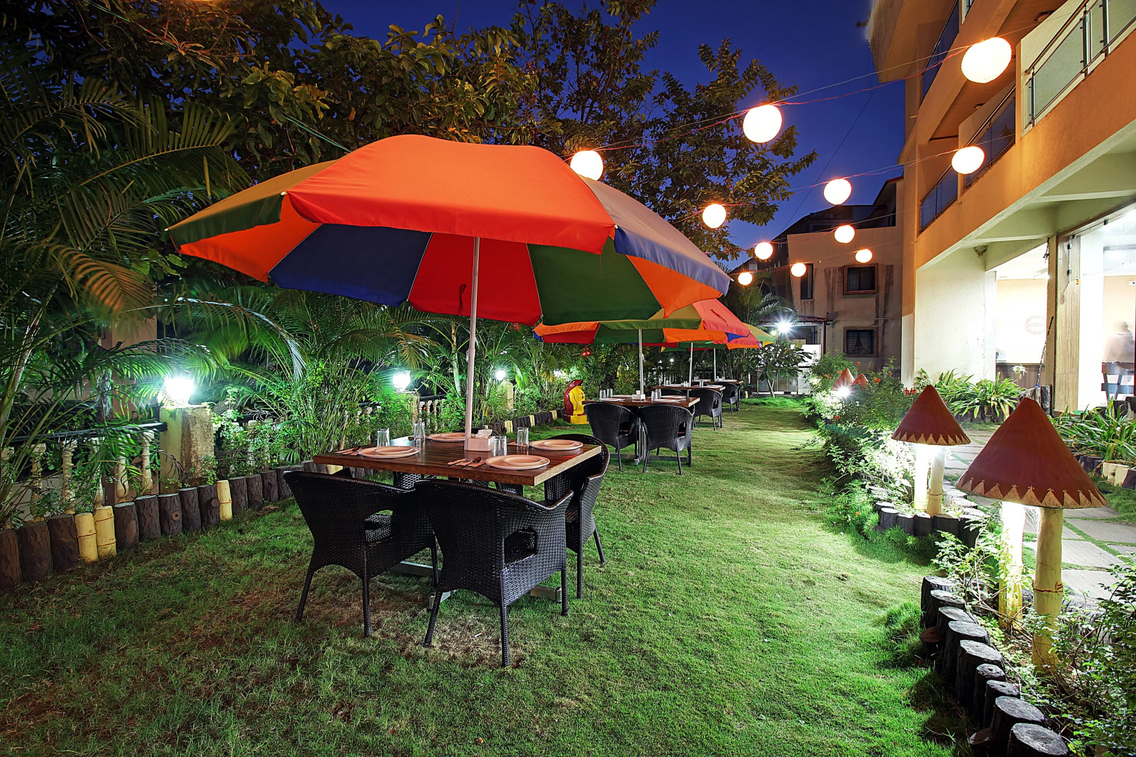 Отель Valley Nest