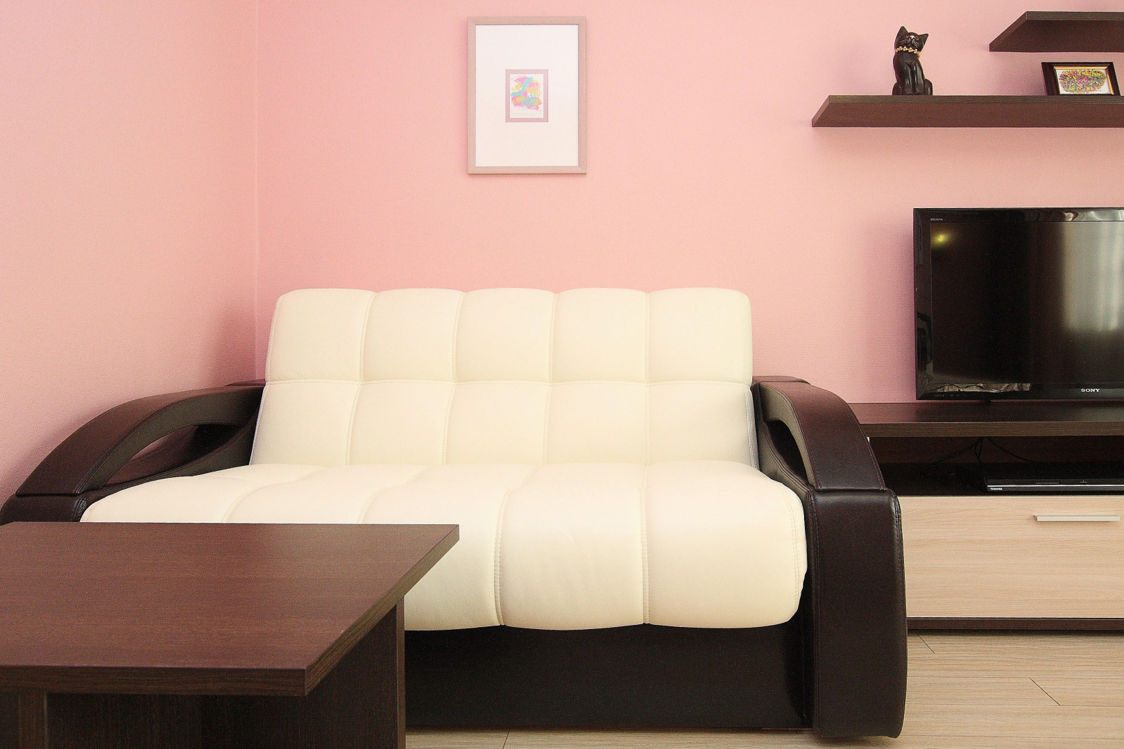 Альт Апартаменты студио с 2 спальнями (003)