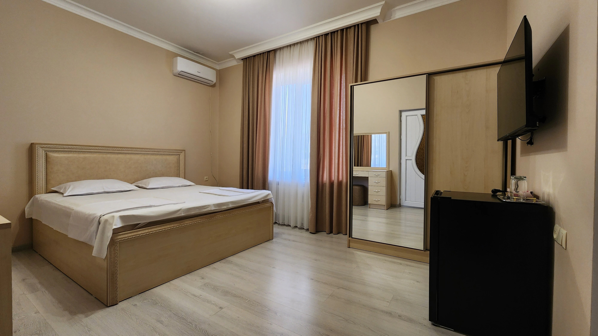 Отель Golden Resort