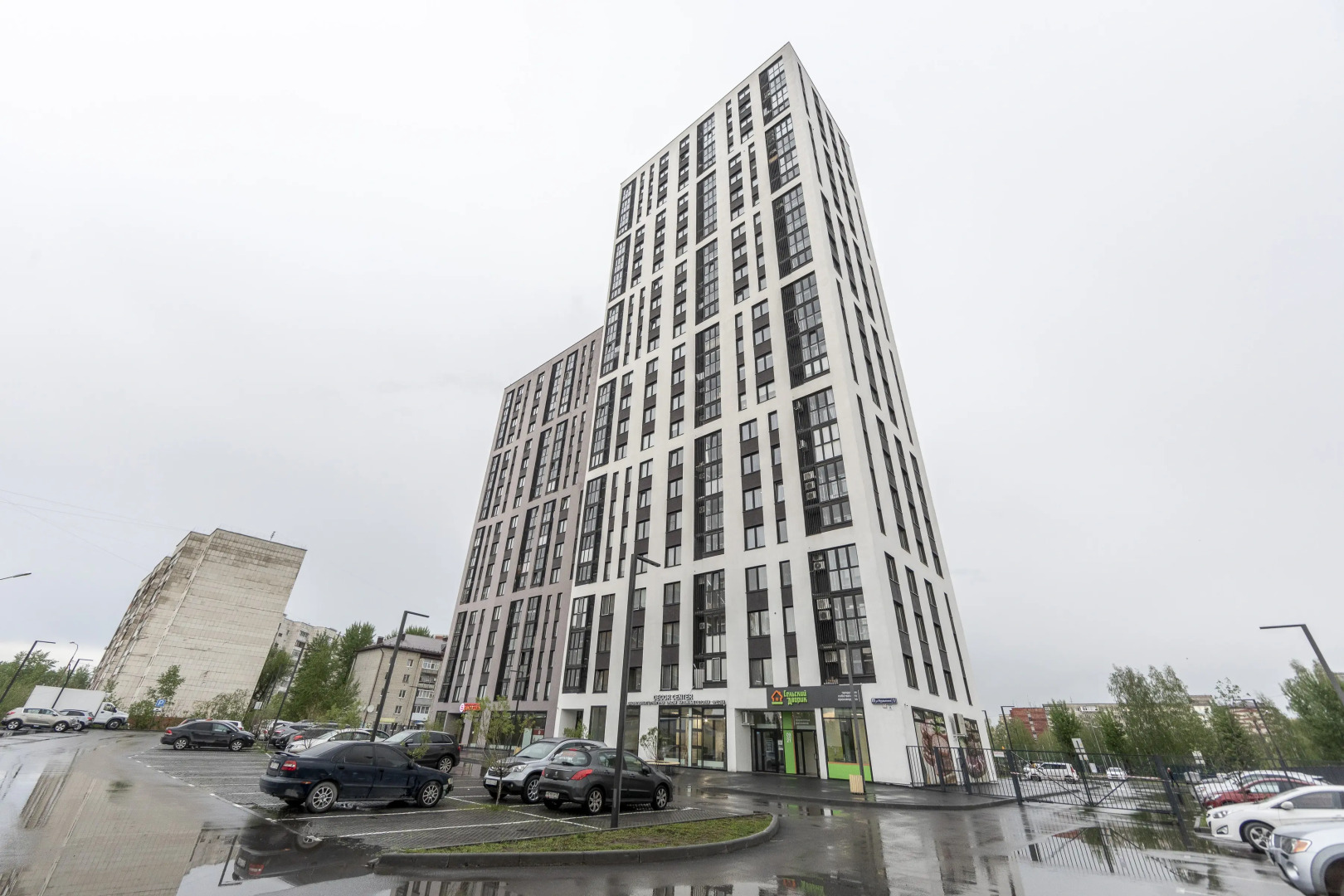 Апартаменты на Муравленко напротив Аквапарка ВыДома